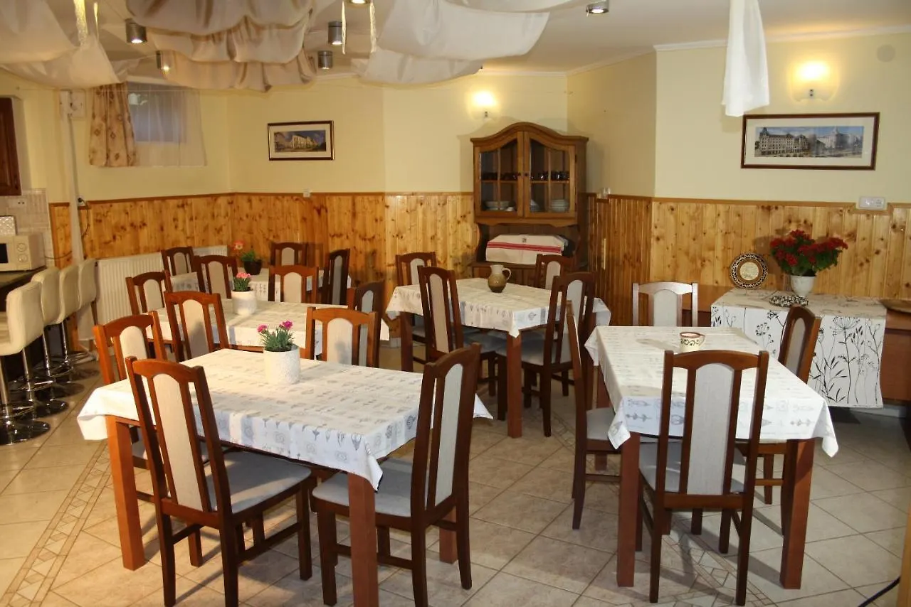 Harmonia Apartmanhaz Hajduszoboszlo Apartment