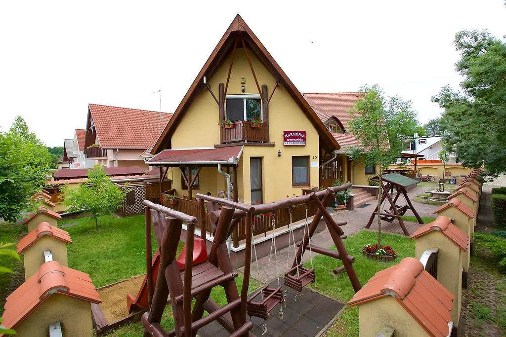 Harmonia Apartmanhaz Hajduszoboszlo Apartment