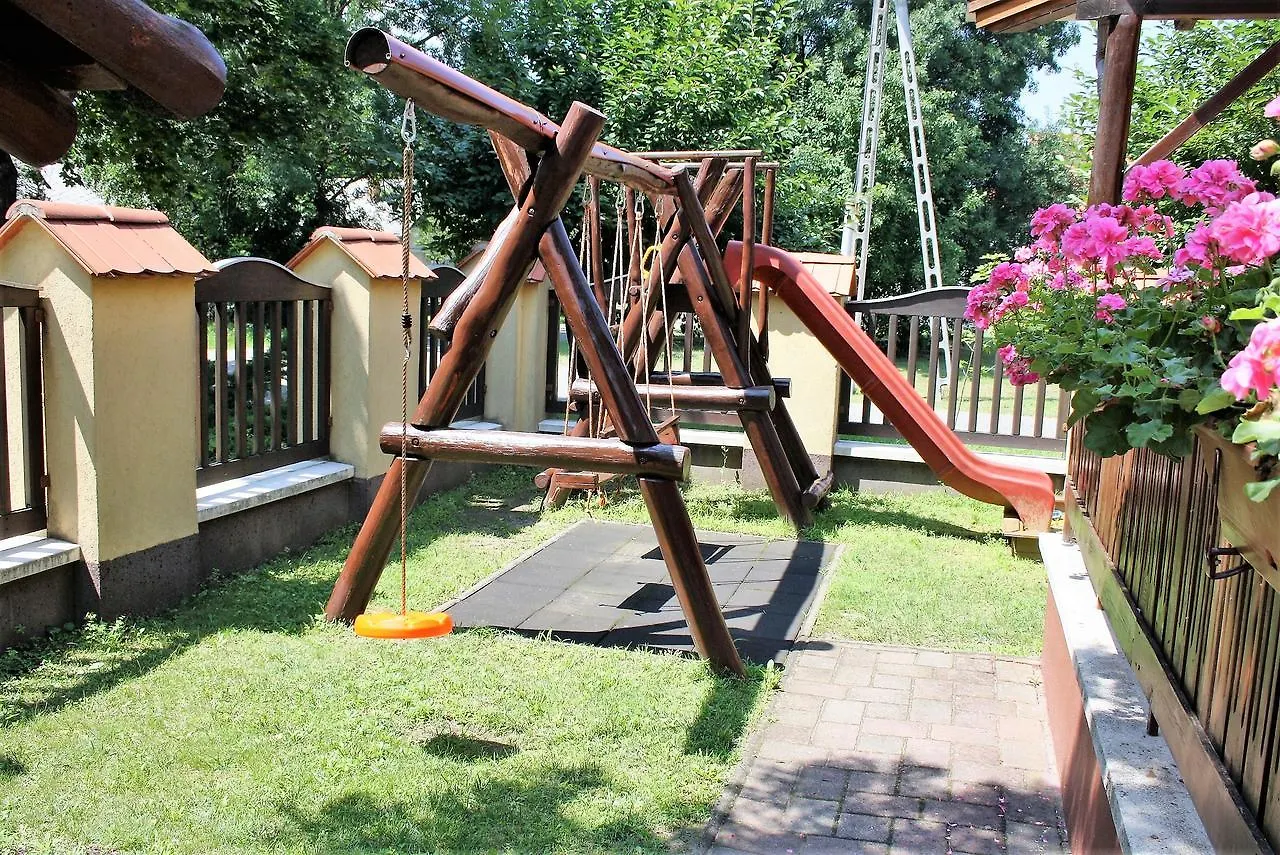 Harmonia Apartmanhaz Hajduszoboszlo Hungary